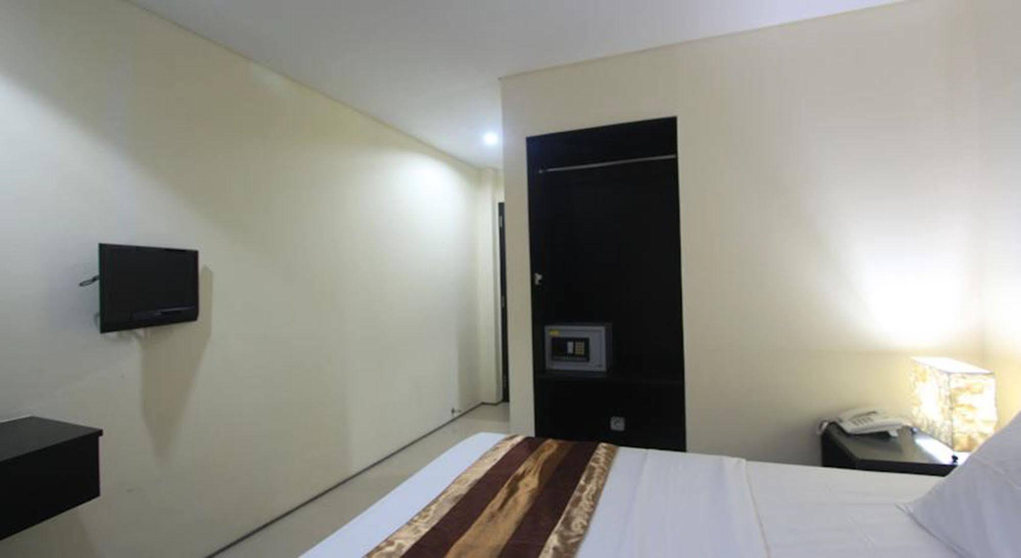 Airport Kuta Hotel And Residences Tuban Zewnętrze zdjęcie