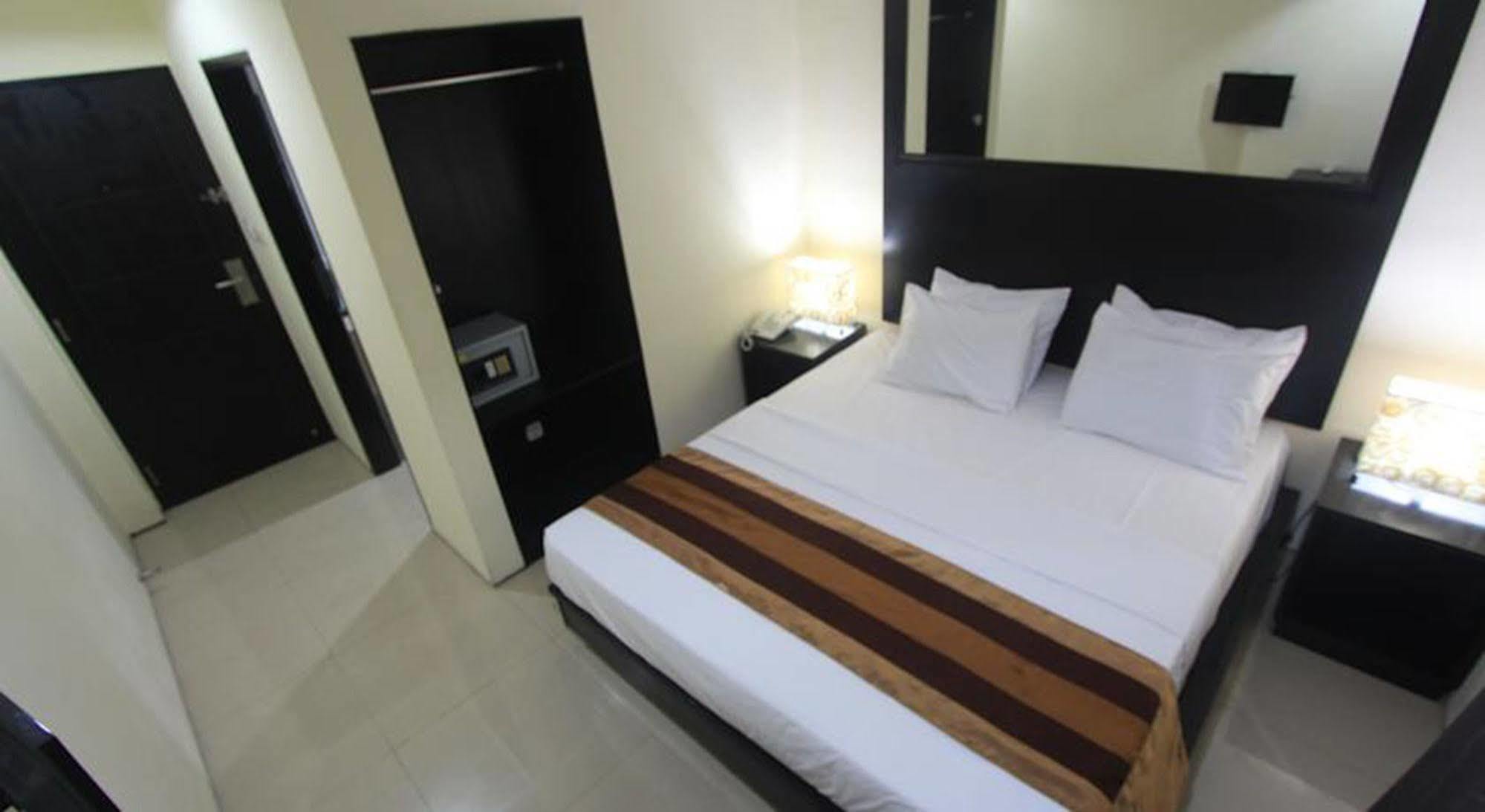 Airport Kuta Hotel And Residences Tuban Zewnętrze zdjęcie